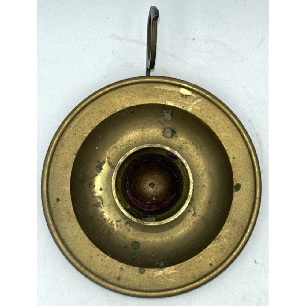 Vintage candle‎ holder brass loop handle, thumb rest, drip tray 5.5